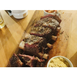 Costela de 10 horas com arroz carreteiro